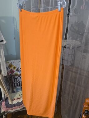 H&M Divided Vibrant Orange Ribbed Pencil Midi Skirt Size Medium